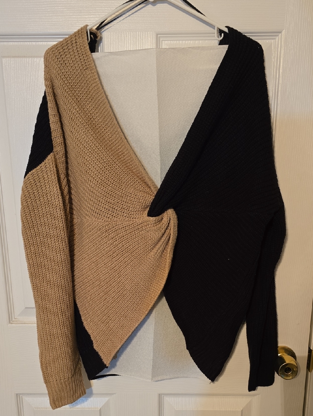 V-Back Colorblock Split Women’s Sweater - Black with Tan Sleeve